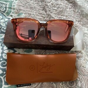 NWT Blenders Lakey Sunglasses